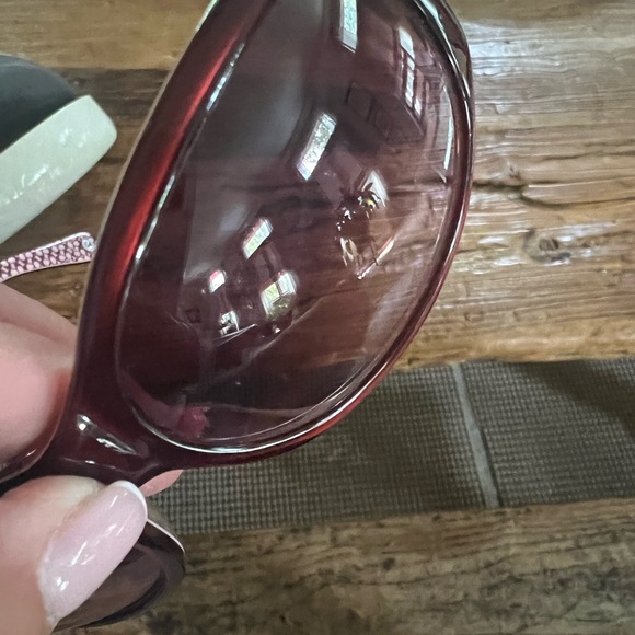 COACH SUNGLASSES BURGANDY “Susie” with pink accent - Picture 13 of 16